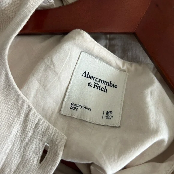 Abercrombie & Finch Medium Petite Button-Front Maxi Dress in Light Beige - Picture 5 of 7